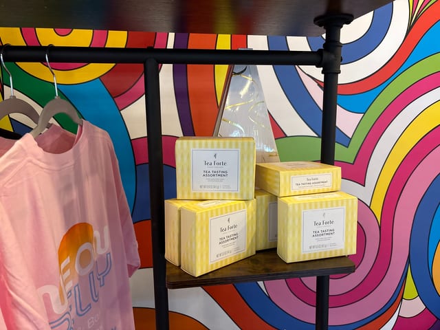 Tea Forte Gift Set.